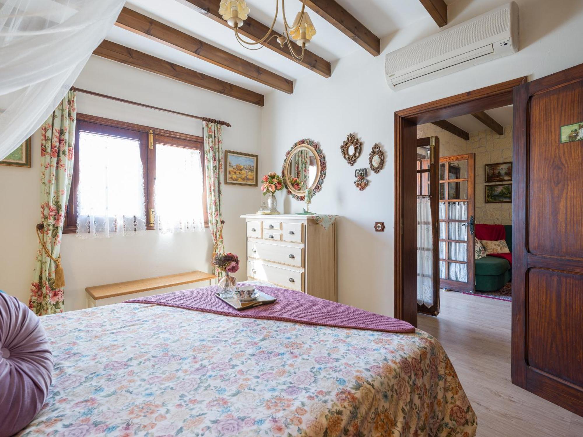 Ca Bellavista Holiday home Vega de San Mateo